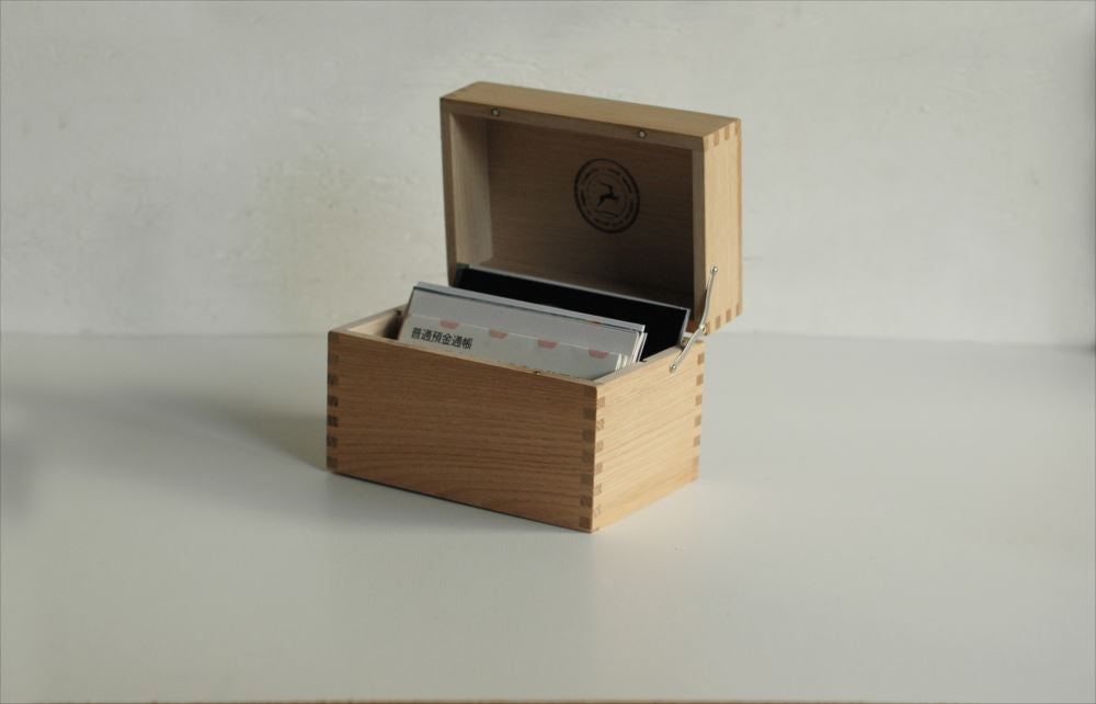 Kurashiki design chestnut postcard case