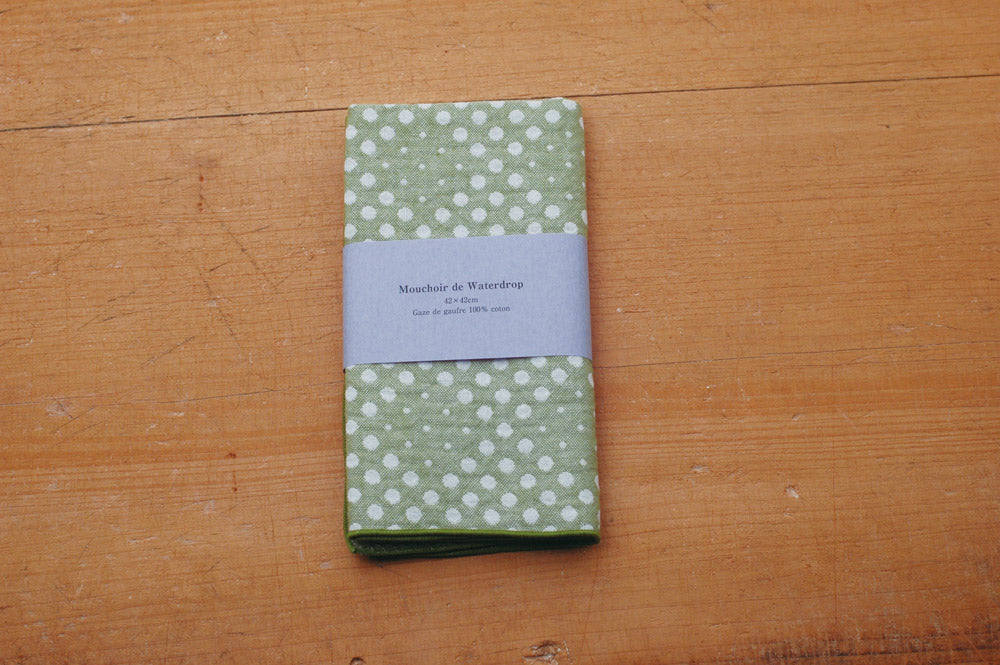 Lenço de bolinhas de gaze waffle Kurashiki Design (verde) 28490-02